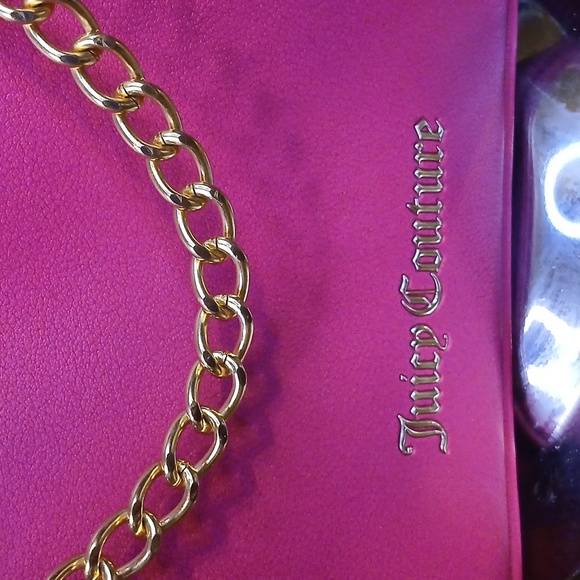 Brand New No Tags Juicy Couture Fuchsia Shoulder Bag with Gold Chain - Picture 6 of 11